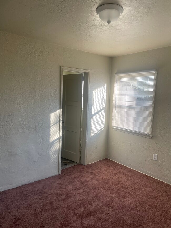 Bedroom - 7823 Sterling Ave Unit A