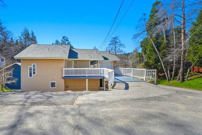 Photo - 23855 Zuger Dr