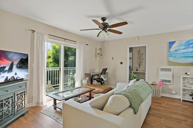 Photo - 2020 Diamond St Unit 14