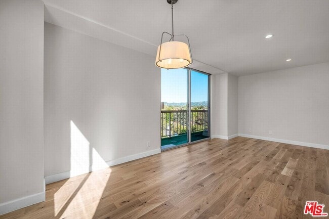Photo - 10751 Wilshire Blvd Unit #909