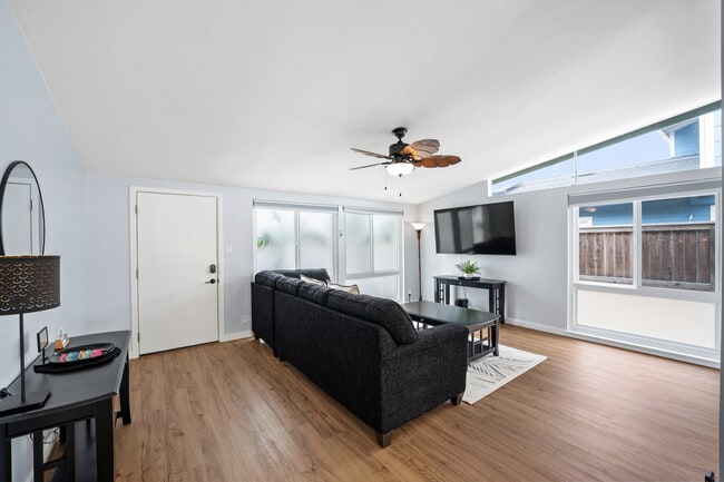 Photo - 2407 Pierpont Blvd