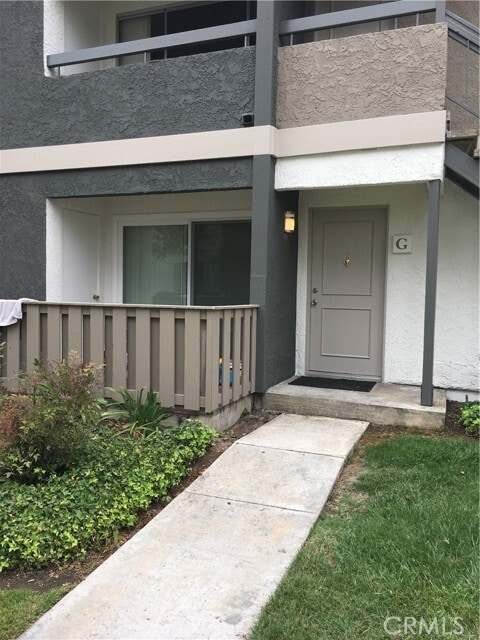 Building Photo - 2871 S Fairview St Unit G