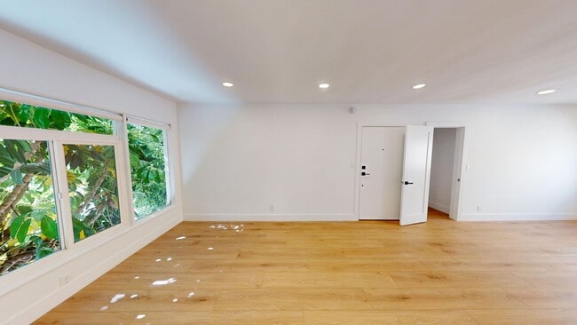 Photo - Welcome Home || Newly Upgraded WeHo Apt || 943 Gardner