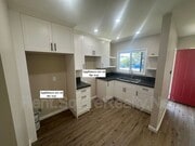 Photo - 251 W 9th St