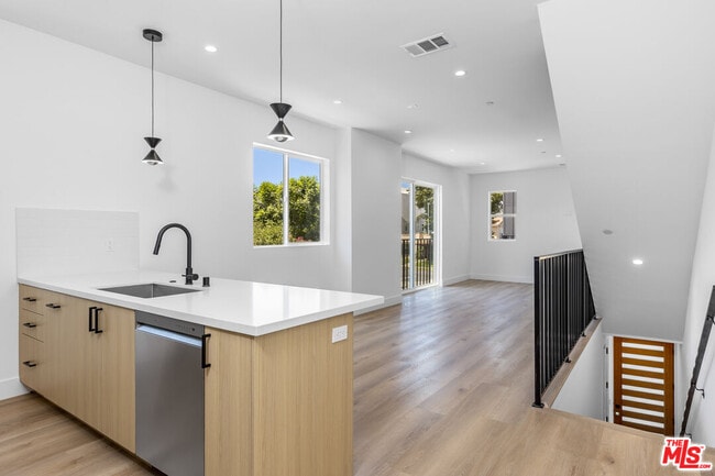 Photo - 5048 Cleon Ave Unit 1