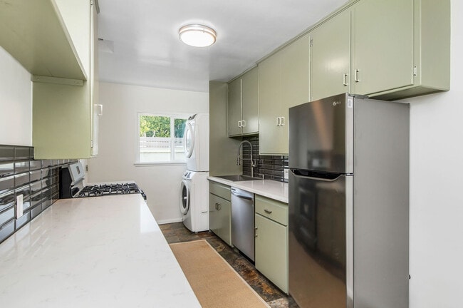 Photo - 2115 Ocean Park Blvd Unit 4