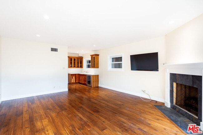 Photo - 702 Pacific Ave