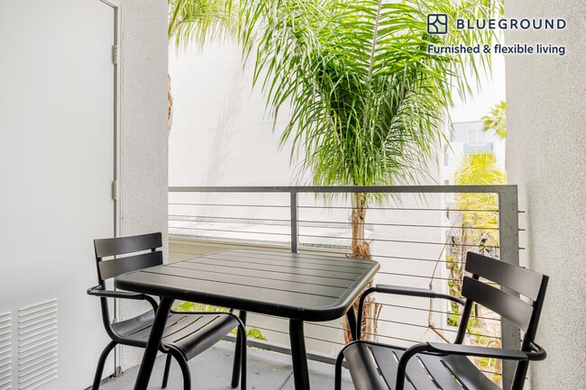 Photo - 5535 Westlawn Ave Unit FL3-ID1325