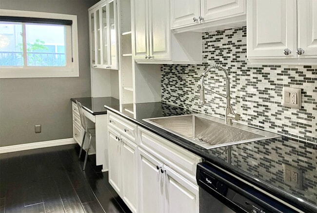 Photo - 1203 N Sweetzer Ave Condo Unit 118