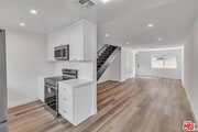 Photo - 6616 Sylmar Ave