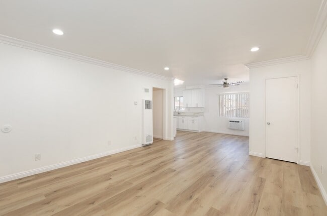 Photo - Great Location! Valley Village / North Hollywood Arts District.