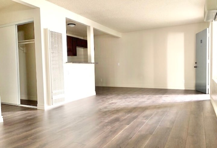 Photo - 6729 Woodley Ave Condo Unit 4