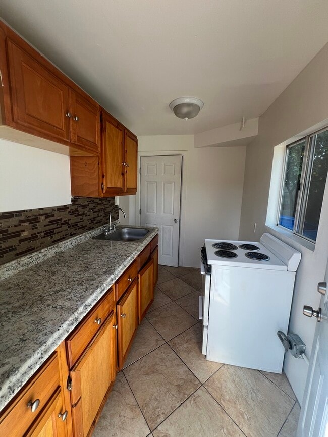 Photo - Charming Studio with Parking in Huntington...