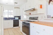 Kitchen - 22427 Clarendon St House
