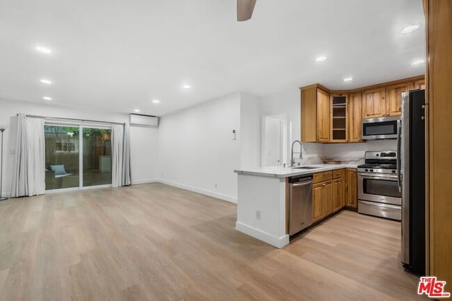 Photo - 9005 Cynthia St Unit 116