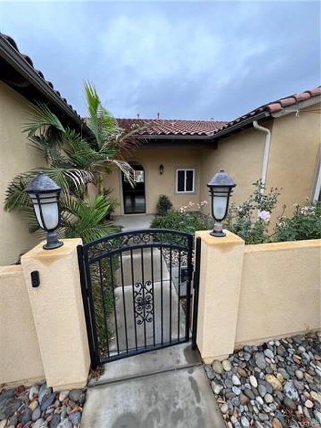 Photo - One-of-a-kind single-story home