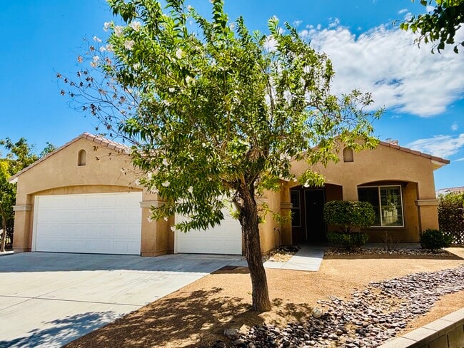 Building Photo - 4640 Trojan Ct