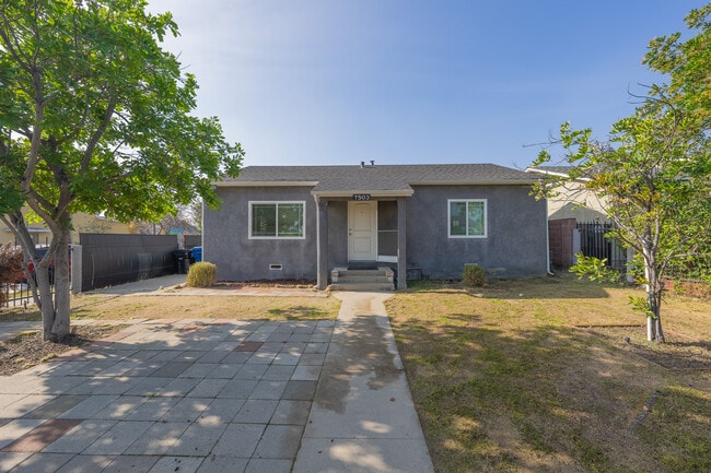 Photo - 7503 Camellia Ave