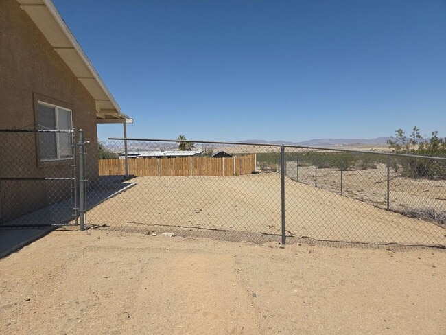Photo - 74994 Serrano Dr
