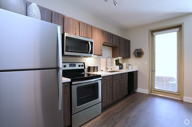Studio, 1 BA - 413 SF - Entrada
