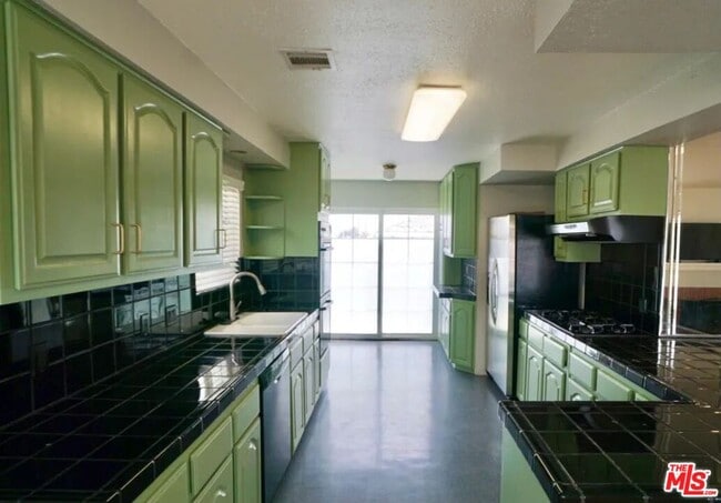 Photo - 5400 West Blvd
