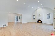 Photo - 344 S Swall Dr