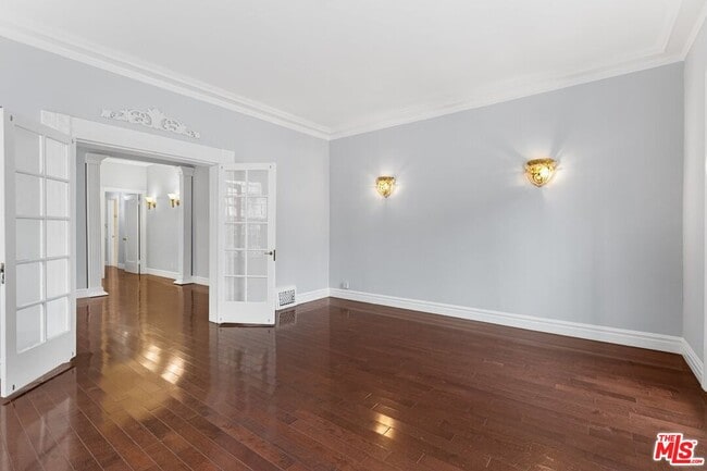 Photo - 6366 W 6th St