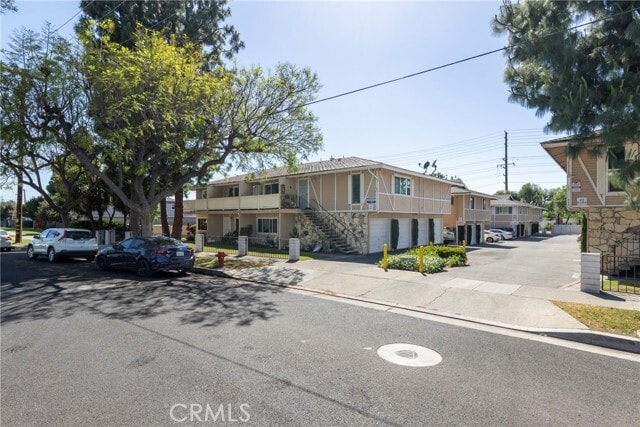 Building Photo - 410 N Clark St