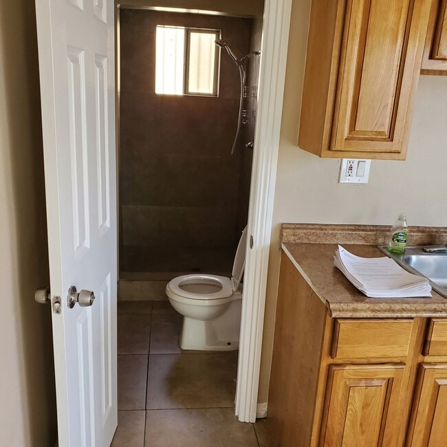 Photo - 339 E 19th St Unit D