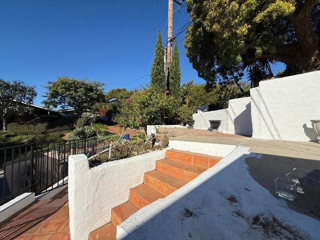 Photo - Ventura Hillside Beauty with 3 bedrooms, a...