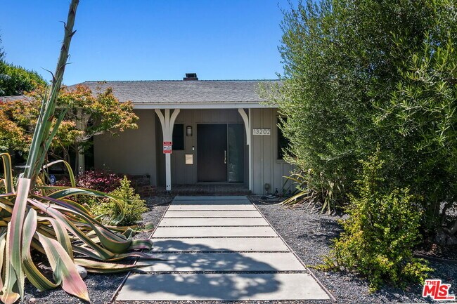 Photo - 13202 Dobbins Pl