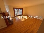 Photo - Spacious Townhome with Garage & Laundry in...