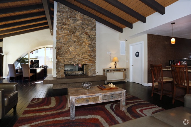 Photo - Sage Courtyard