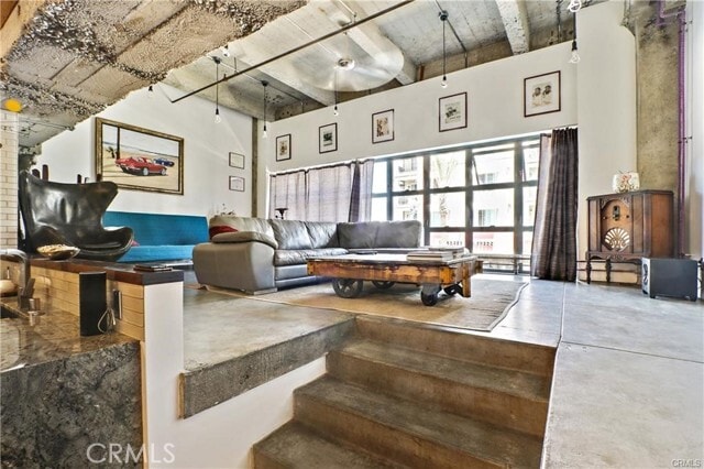 Photo - 100 W 5th St Unit 2G