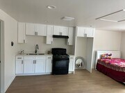 Photo - For Rent – Cozy 1-Bedroom House Unit with Garage...
