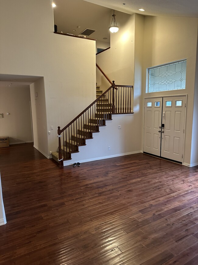 Photo - 16275 Summerset Street