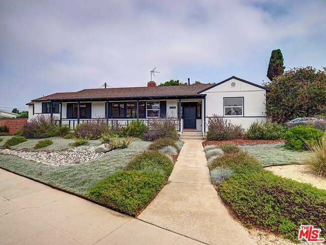 Photo - 7101 W 85th St House