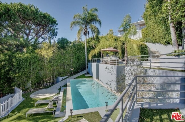 Photo - 8954 St Ives Dr