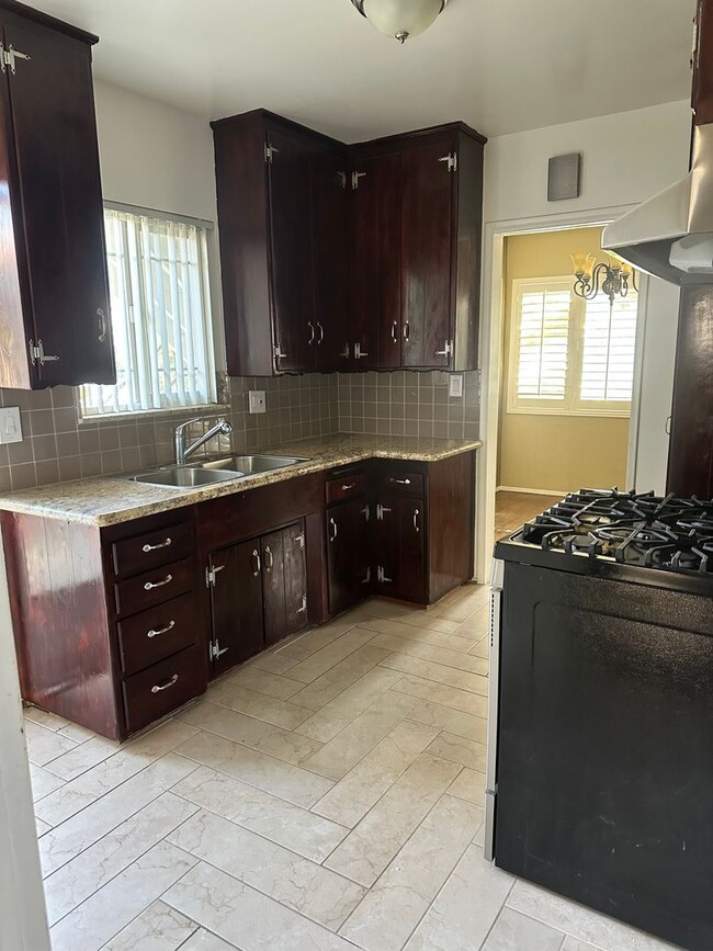 Photo - Valley Spring, 11339-11345 Unit 11339 Valley Spring Ln