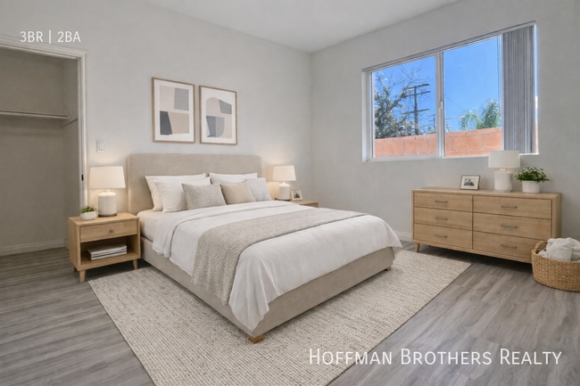 Photo - 6829 Simpson Ave Unit 1