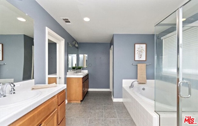 Photo - 5634 Cambria Dr