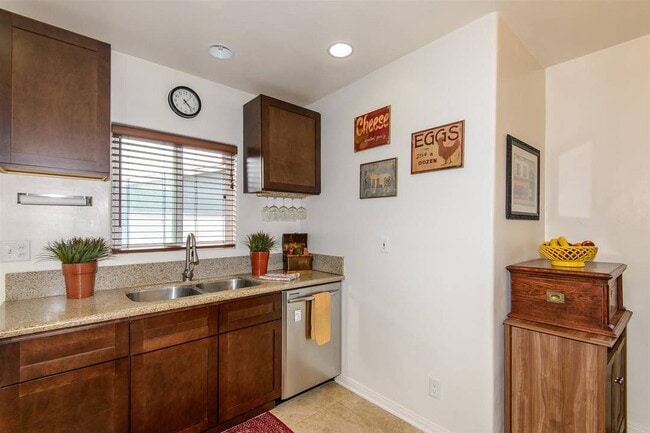 Photo - 15219 Faysmith Ave