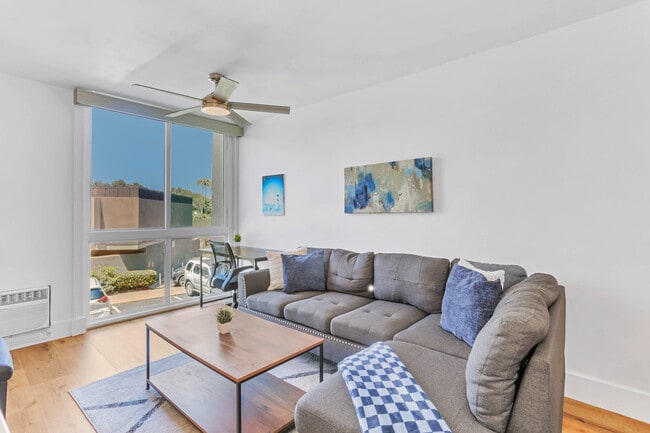 Photo - 3050 Rue D’Orleans Unit 225