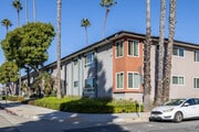 Building Exterior - Crenshaw Manor Apartments