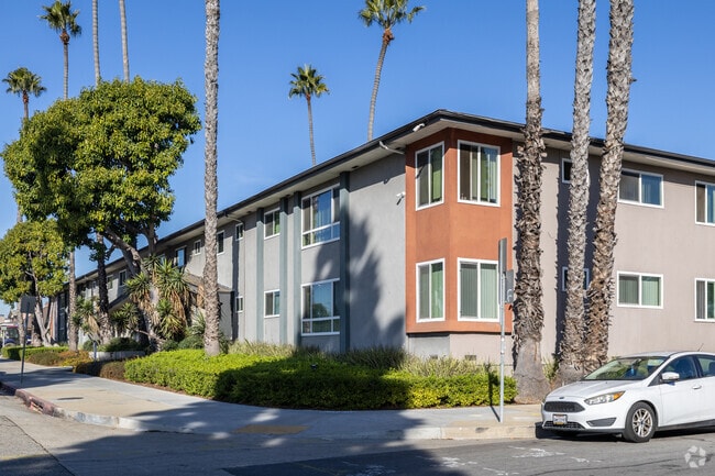 Building Exterior - Crenshaw Manor