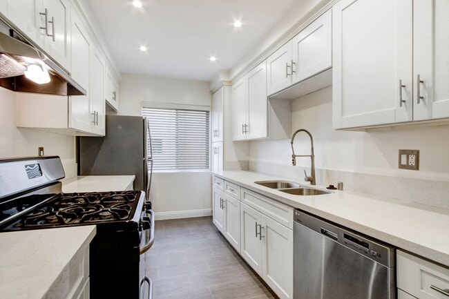 Photo - 11615 Darlington Ave Unit 01