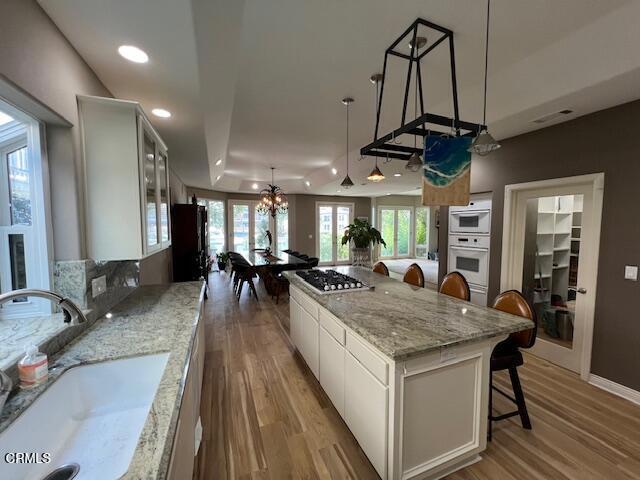 Photo - 988 Peninsula St