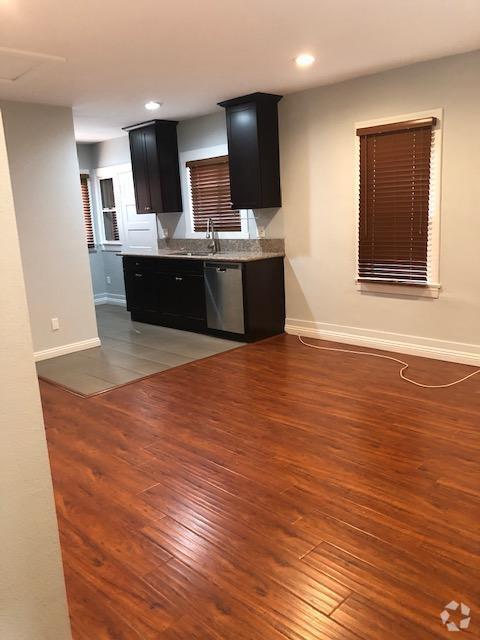 Building Photo - 1250 Huntington Dr Rental