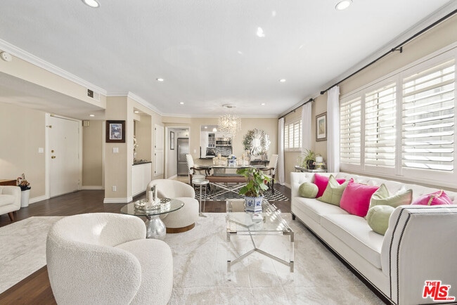 Building Photo - 10645 Wilshire Blvd Unit 402