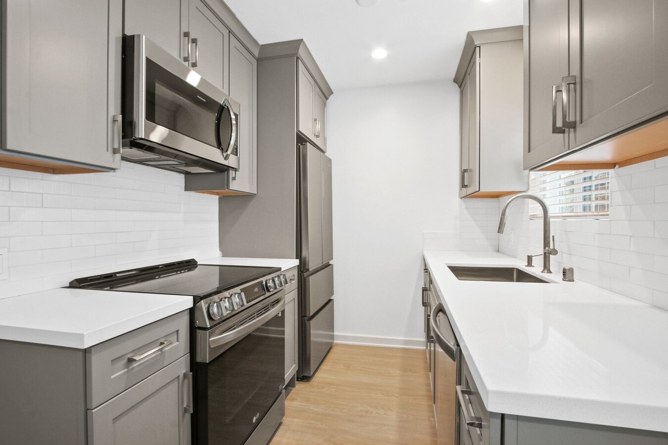 Photo - 117 Strand St